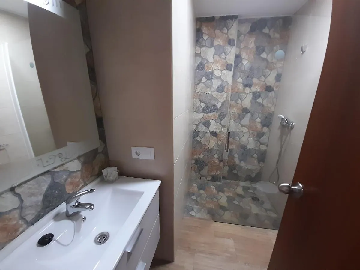 בית הארחה לבריחה Hostal Fleming